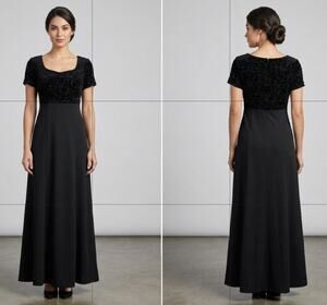 Southeastern Performance Apparel Aimee Dress Women’s Size 4 Black Flocked Velvet